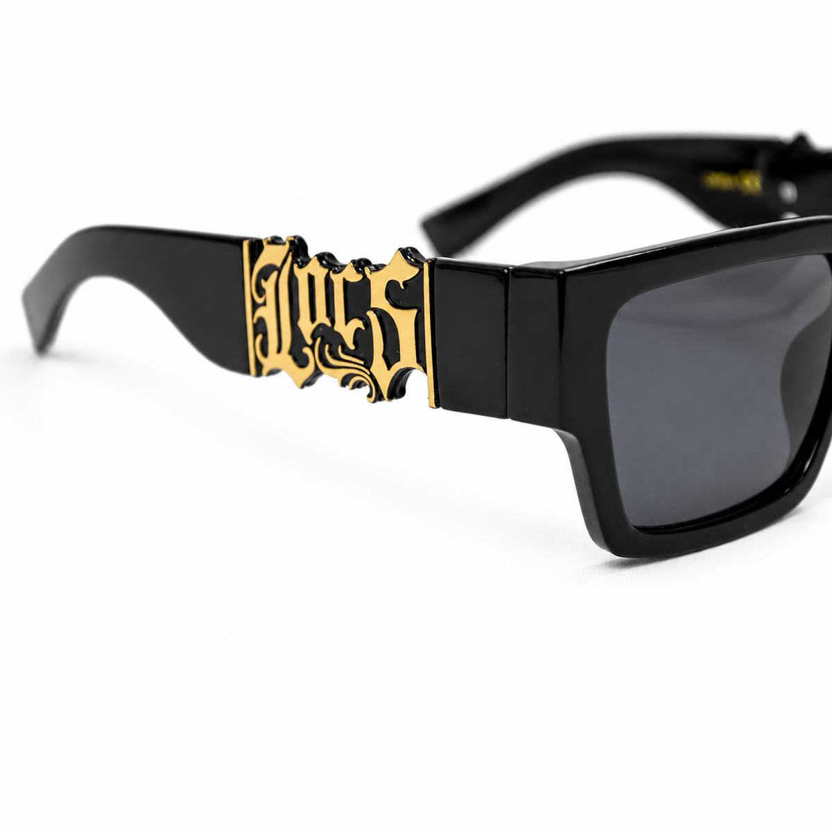 Lentes de Sol Cuadrados Urbanos con Detalle Dorado UV400
